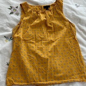 Worthington Mustard Sleeveless Blouse